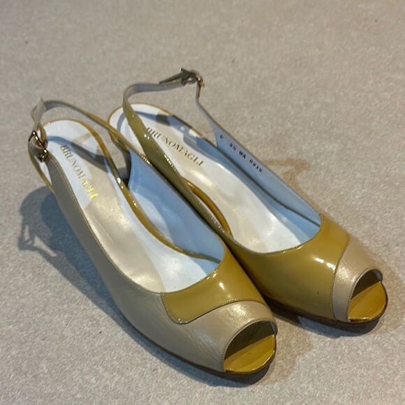 BRUNO MAGLI Luz Carrera Beige Leather Low Wedge Slingback Peep Toe Shoes - Picture 1 of 6